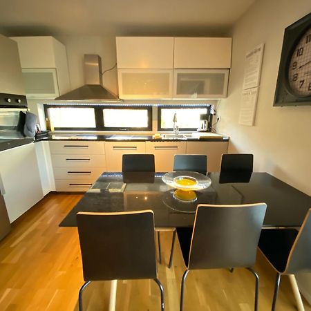 Townhouse On Arlanda Stockholm Metro Line - Easy Checkin Βίλα Sollentuna Εξωτερικό φωτογραφία