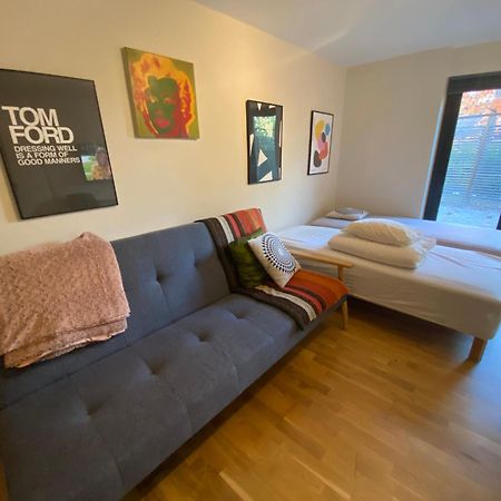 Townhouse On Arlanda Stockholm Metro Line - Easy Checkin Βίλα Sollentuna Εξωτερικό φωτογραφία