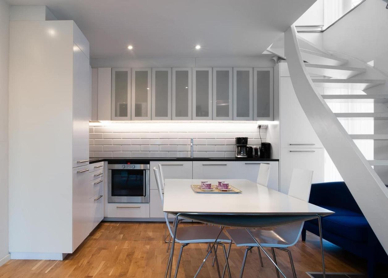 Townhouse On Arlanda Stockholm Metro Line - Easy Checkin Βίλα Sollentuna Εξωτερικό φωτογραφία