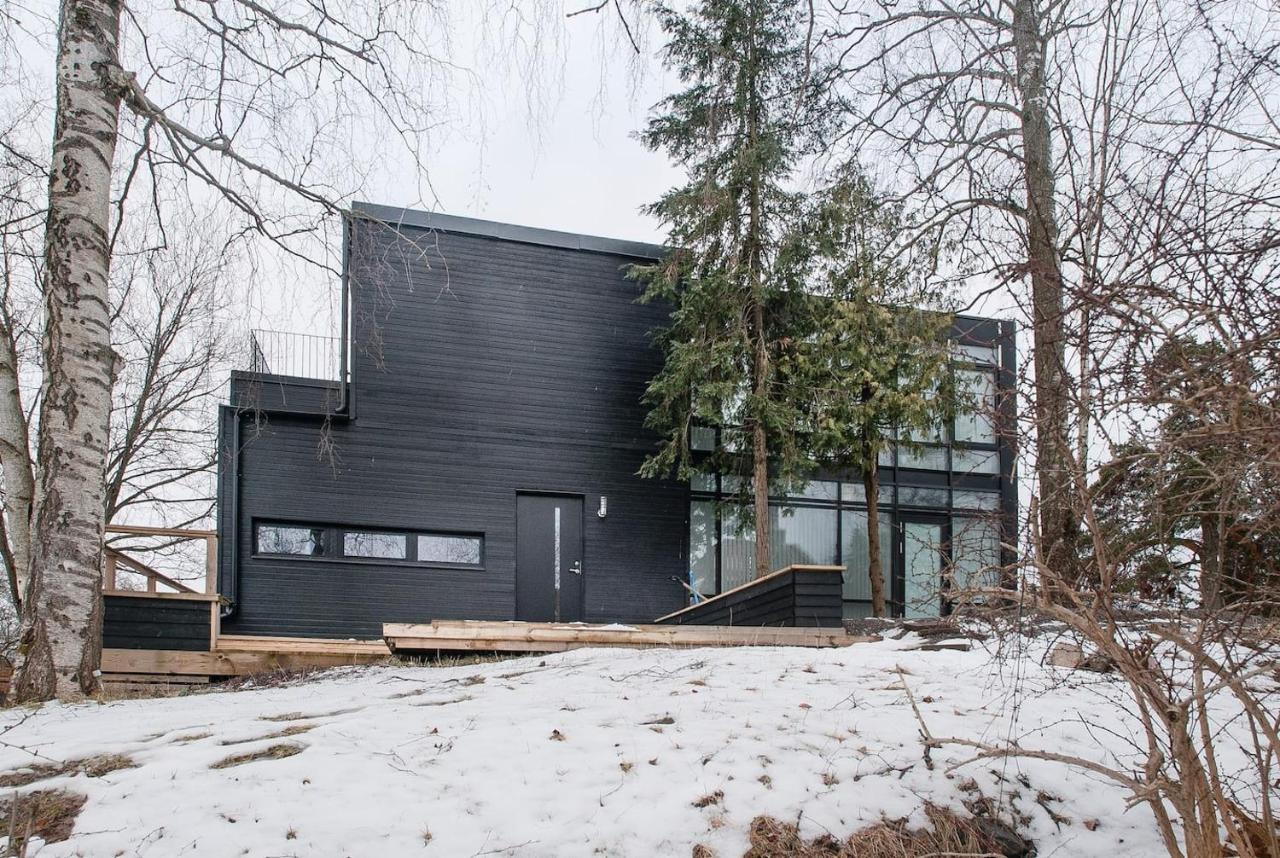 Townhouse On Arlanda Stockholm Metro Line - Easy Checkin Βίλα Sollentuna Εξωτερικό φωτογραφία