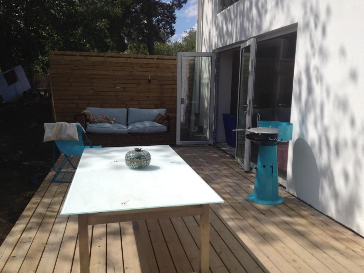 Townhouse On Arlanda Stockholm Metro Line - Easy Checkin Βίλα Sollentuna Εξωτερικό φωτογραφία