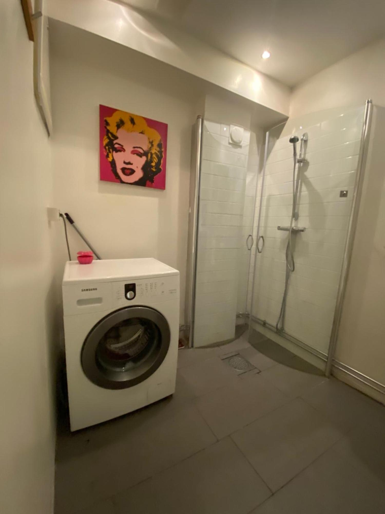 Townhouse On Arlanda Stockholm Metro Line - Easy Checkin Βίλα Sollentuna Εξωτερικό φωτογραφία