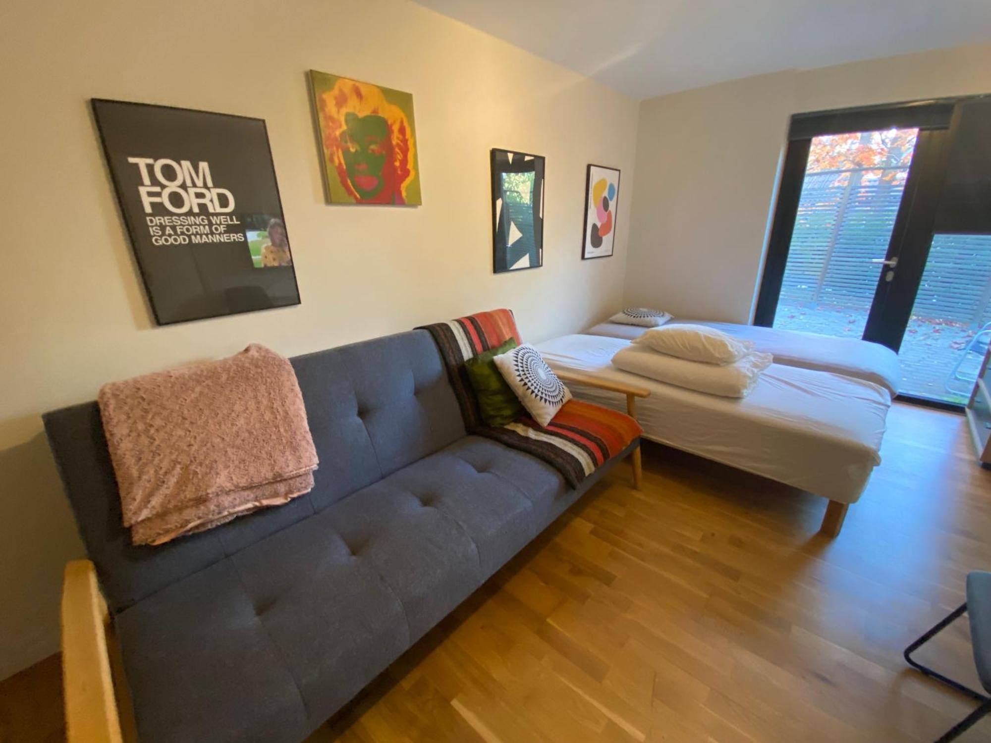 Townhouse On Arlanda Stockholm Metro Line - Easy Checkin Βίλα Sollentuna Εξωτερικό φωτογραφία