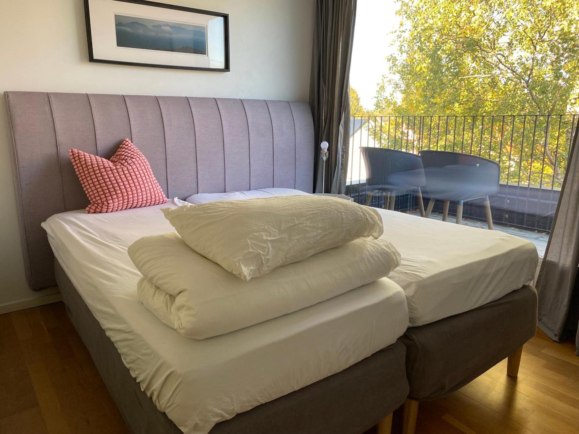 Townhouse On Arlanda Stockholm Metro Line - Easy Checkin Βίλα Sollentuna Εξωτερικό φωτογραφία